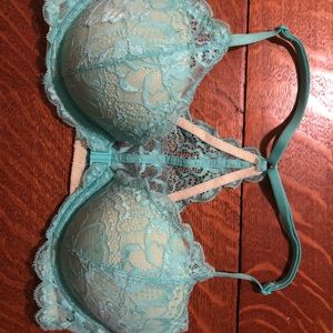 PINK front clasp push up bra